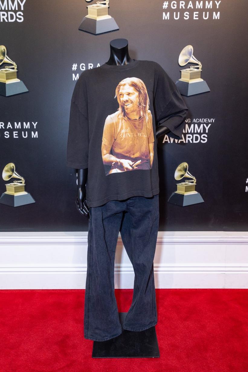 BillieEilishOutfit